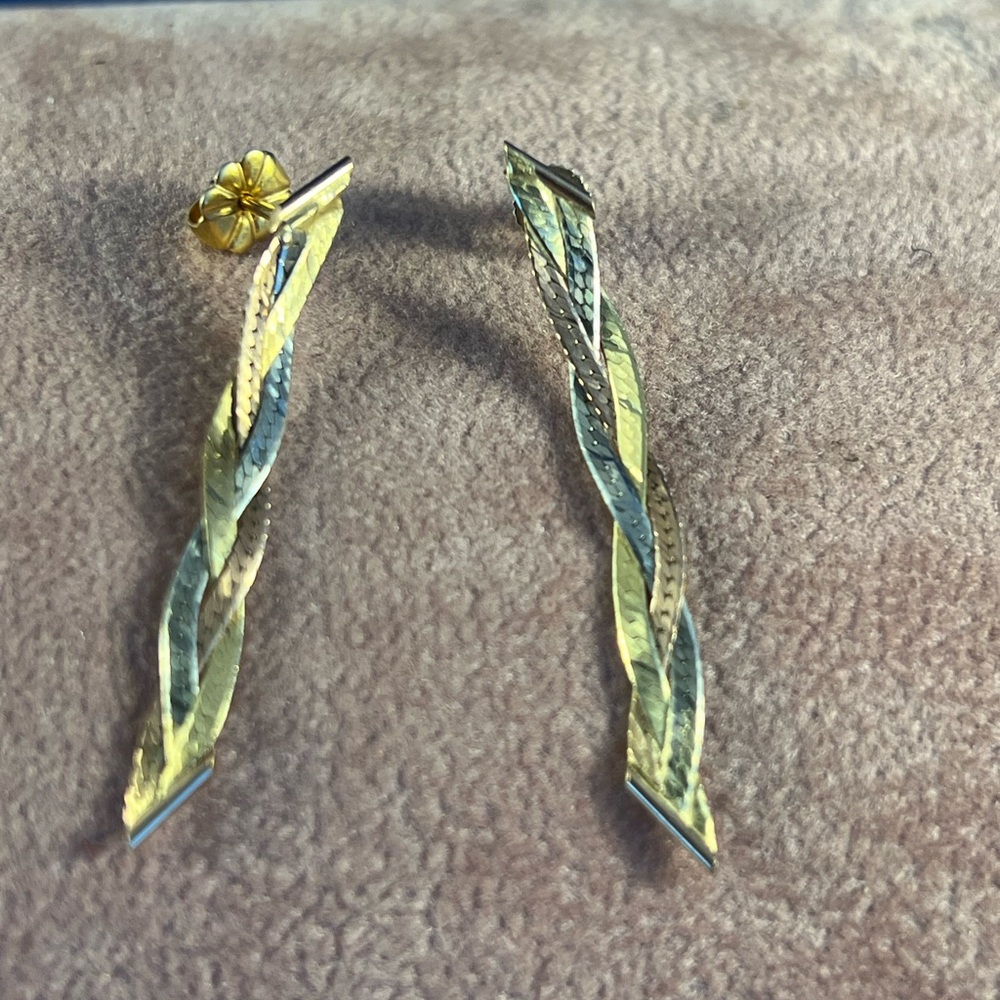 14 kt Gold Earrings in tricolor